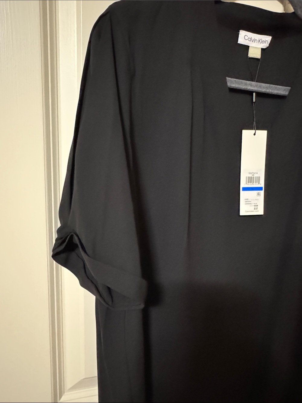 Calvin Klein Black V-Neck Short Sleeve Blouse with Pleat Detail - Picture 6 of 8